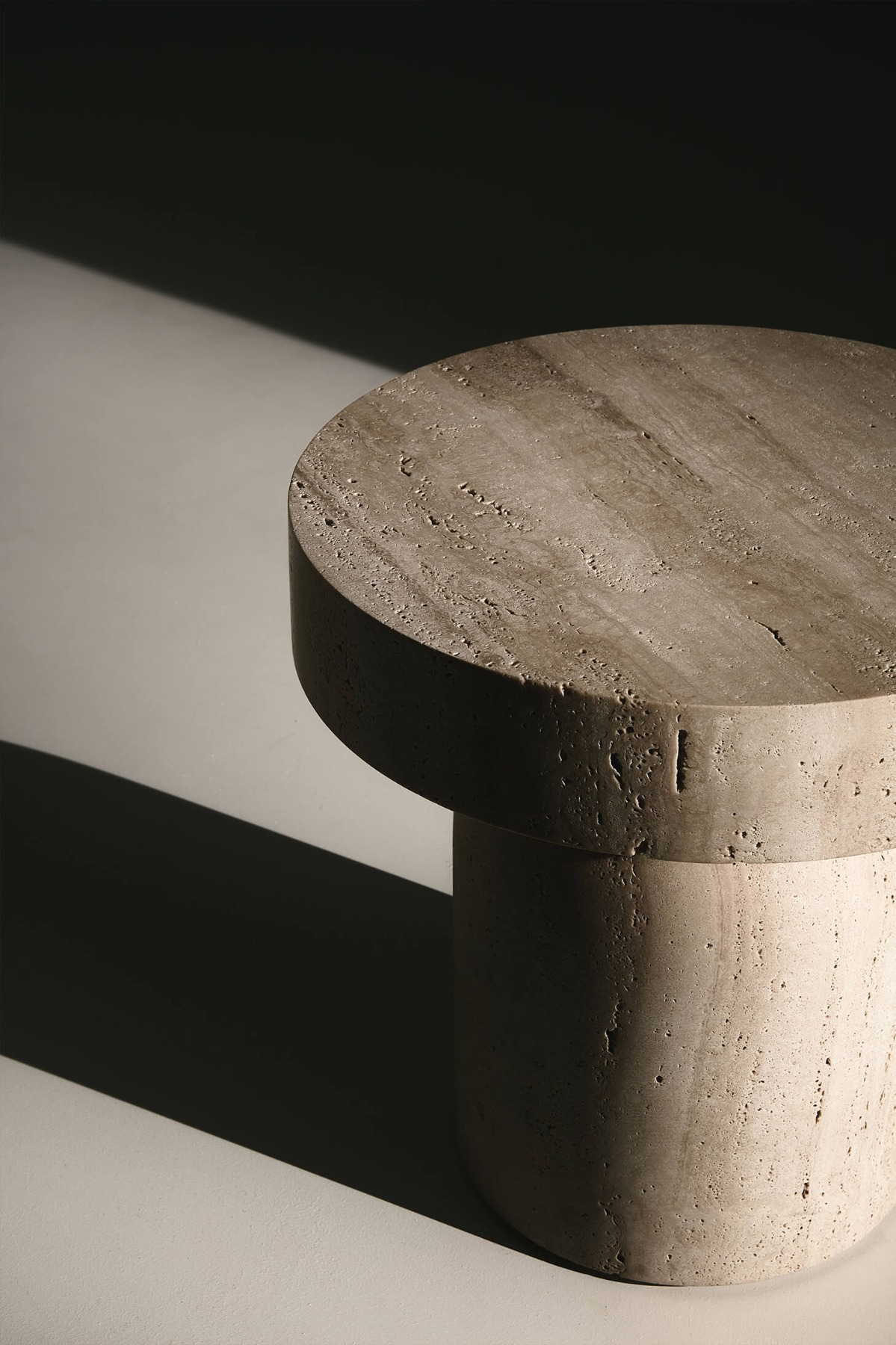 Приставной столик Francis marmo Bianco Carrara Lema ИТАЛИЯ