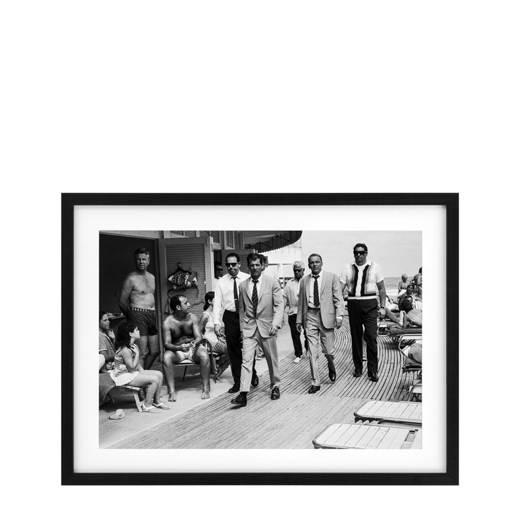 Постер Фрэнк Синатра на Майами-Бич 1968 год 112199 Eichholtz НИДЕРЛАНДЫ
