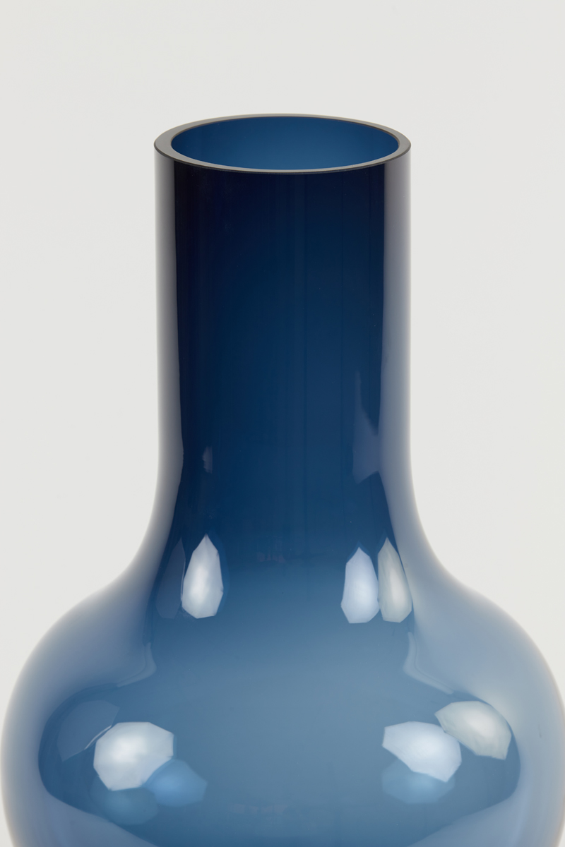 Ваза Vase Ø25,5x47 cm KAELA glass navy blue 5811293 Light & Living НИДЕРЛАНДЫ