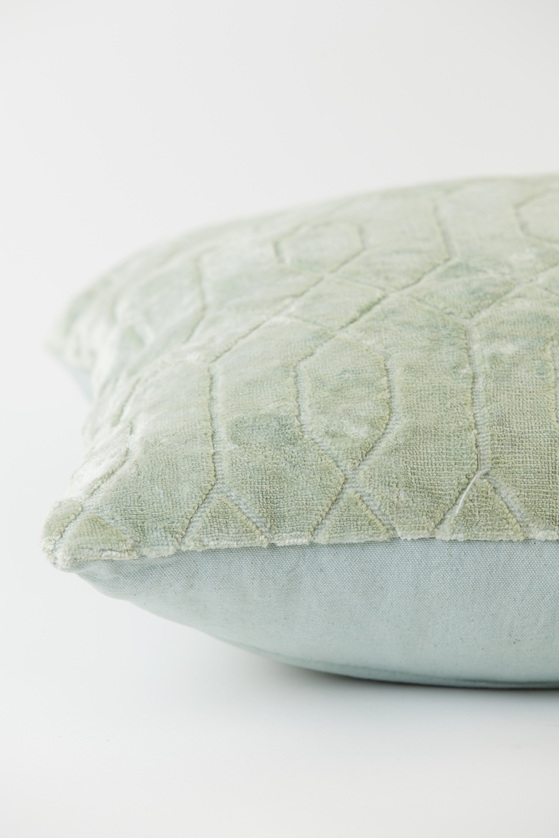Подушка декоративная Cushion 60x30 cm HARPY mint green 6856176 Light & Living НИДЕРЛАНДЫ