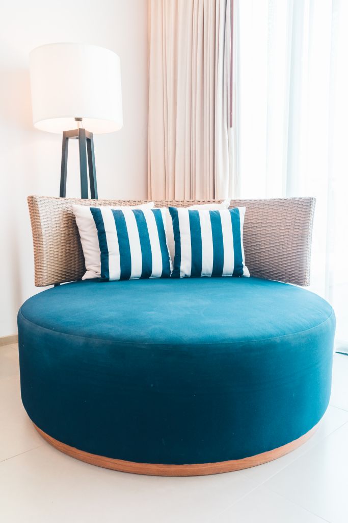 velvet-interior-classic-cushion-relax.jpg