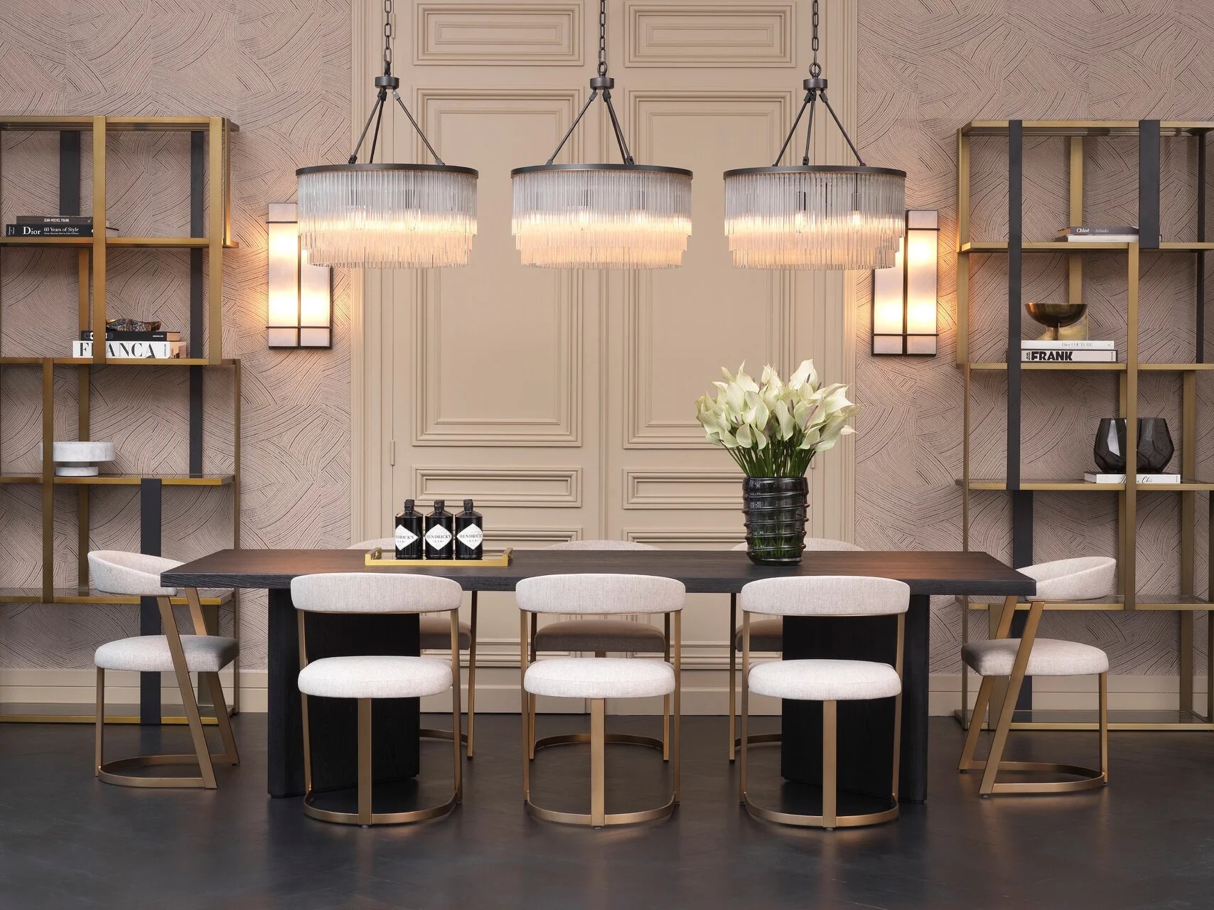 интерьер обеденной зоны Eichholtz