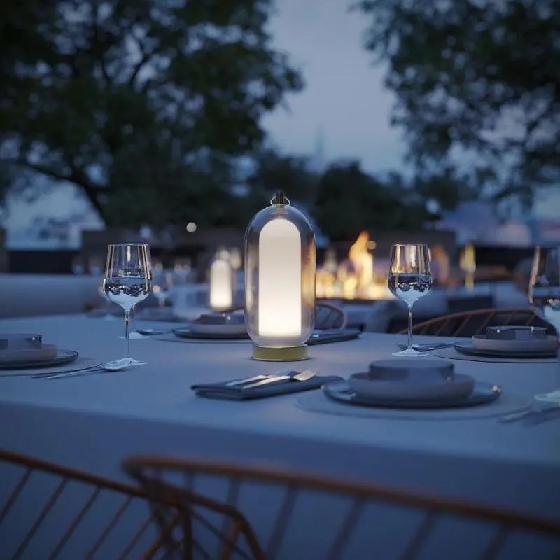 nastolnaya_lampa_aeron_free_satin_gold_glass_tobacco_foto.jpg Настольная лампа AERON Cangini & Tucci